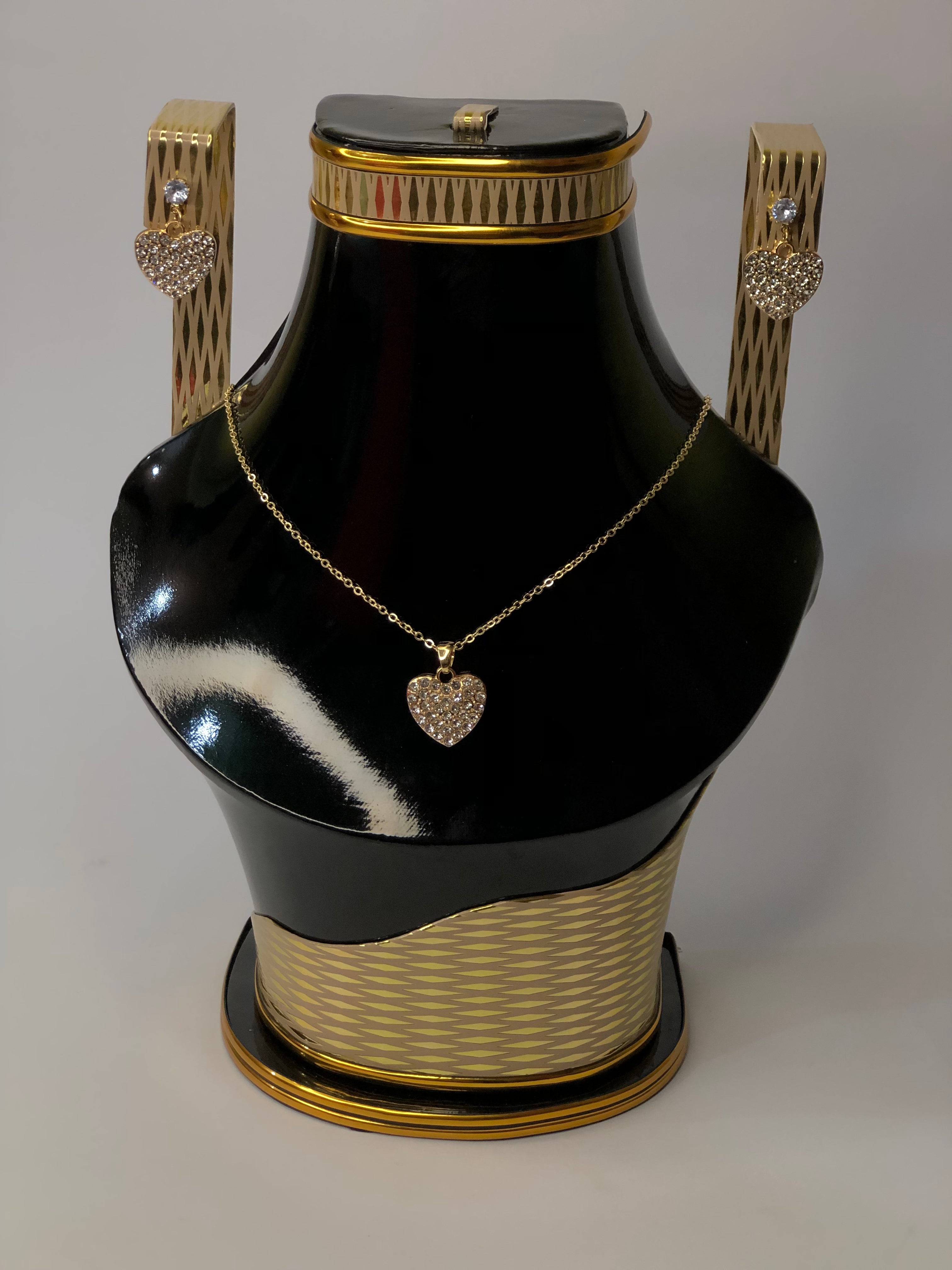 Golden Heart Pendant & Tops Set | Simple and Clean Look