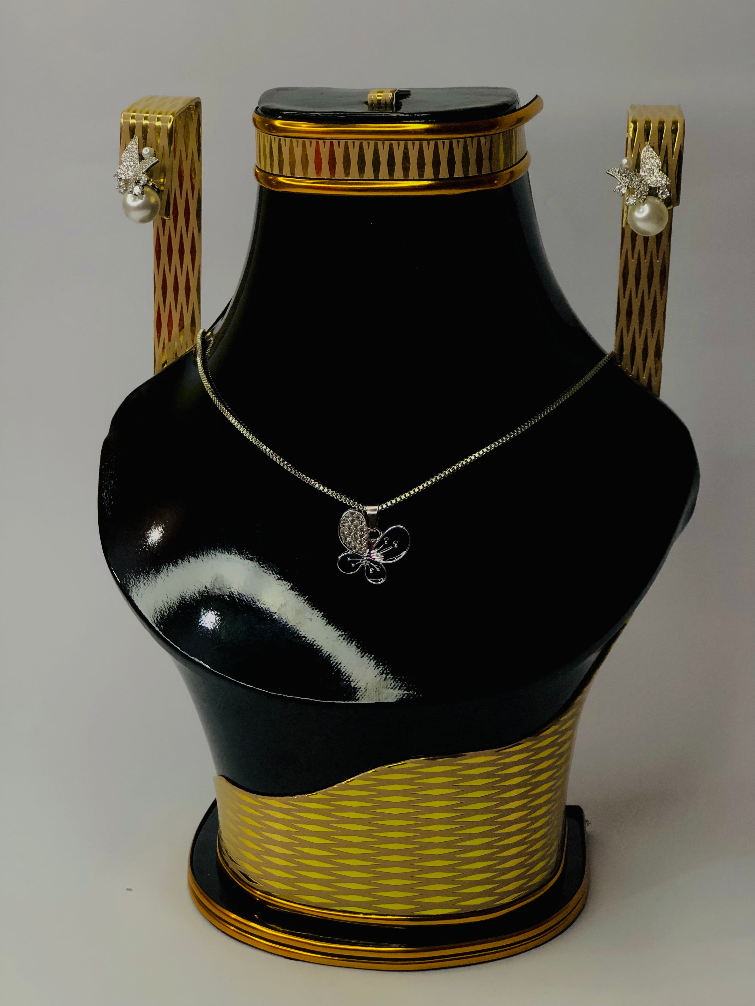Butterfly Pendant & Tops Set | Simple and Clean Look